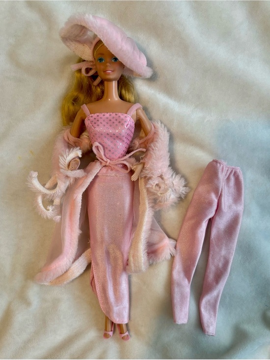 Barbie Other - Barbie Pink & Pretty Vintage 1981